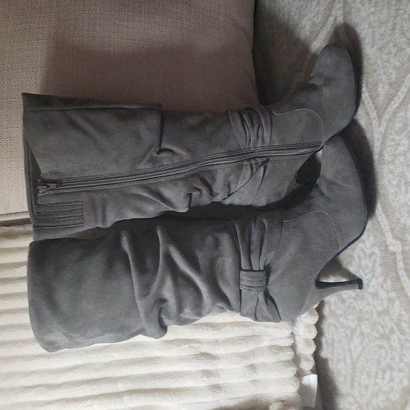 Boots (gray suede) - Picture 3 of 6